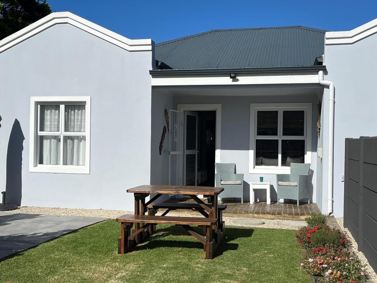 Serenity Self-Catering 2-Bed Unit Hermanus Εξωτερικό φωτογραφία
