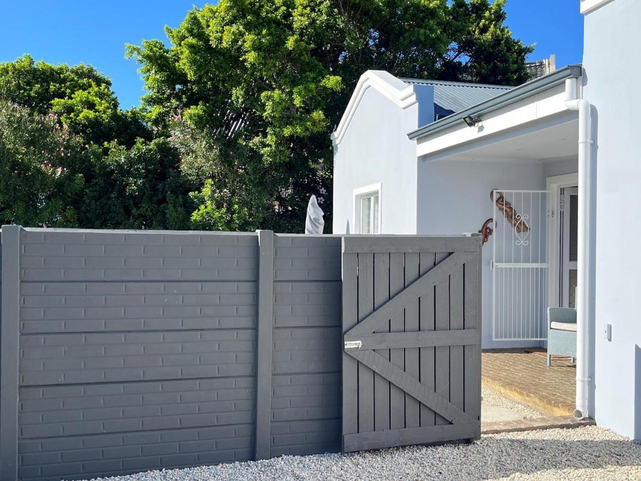Serenity Self-Catering 2-Bed Unit Hermanus Εξωτερικό φωτογραφία
